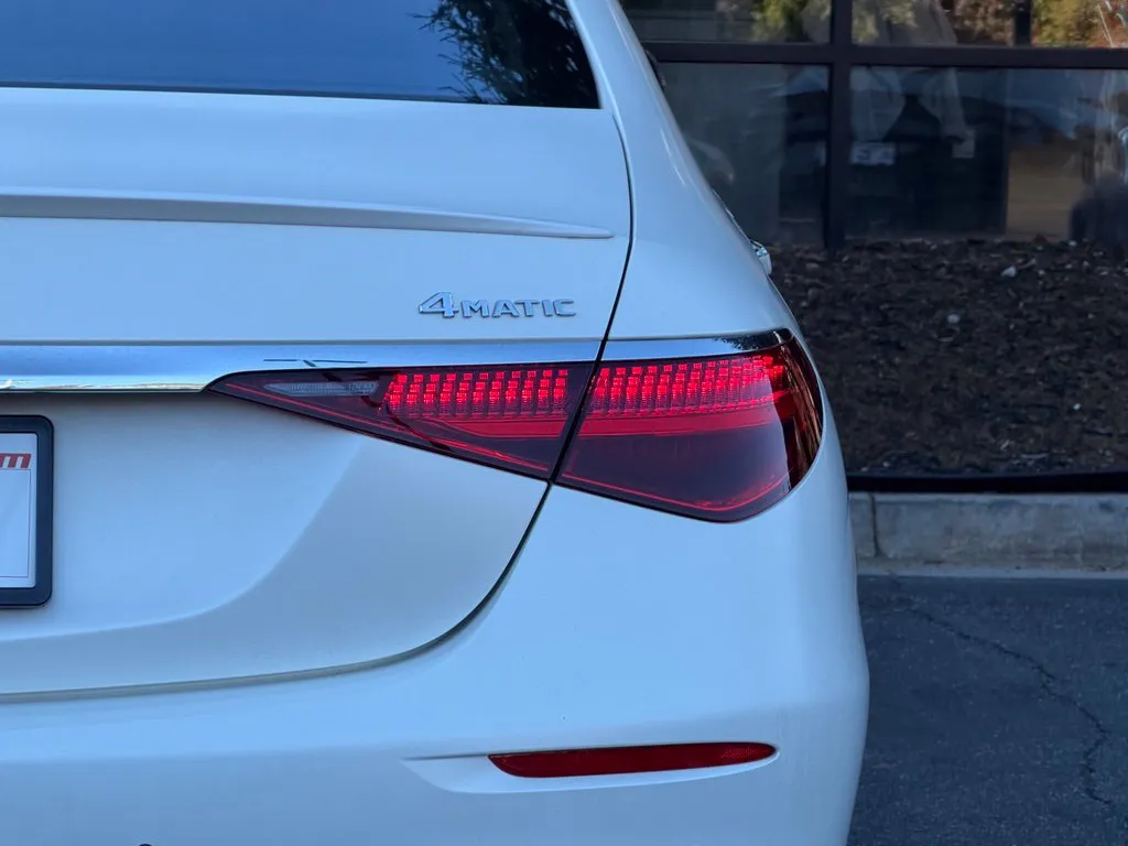 Mercedes-Benz S-Class photo 15