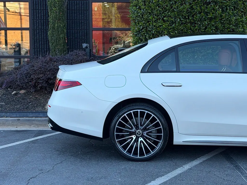 Mercedes-Benz S-Class photo 21