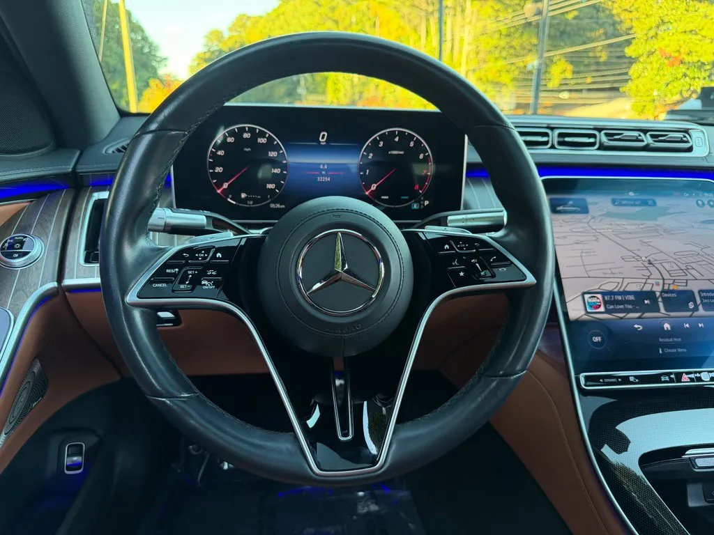Mercedes-Benz S-Class photo 40