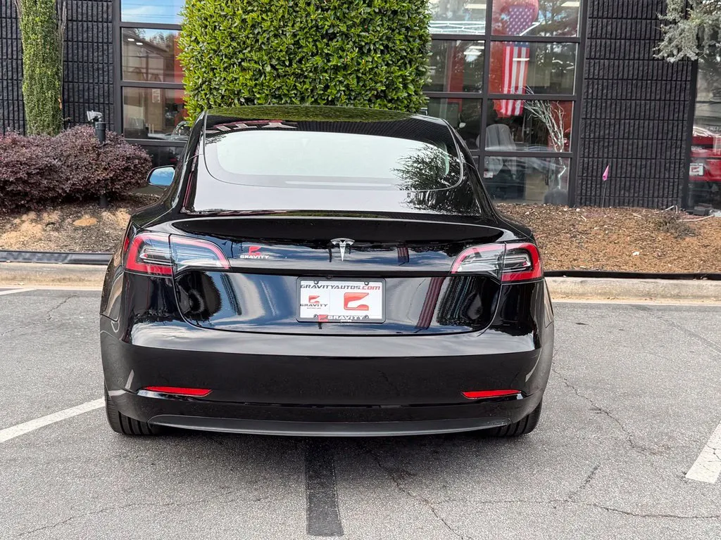 Tesla Model 3 photo 14
