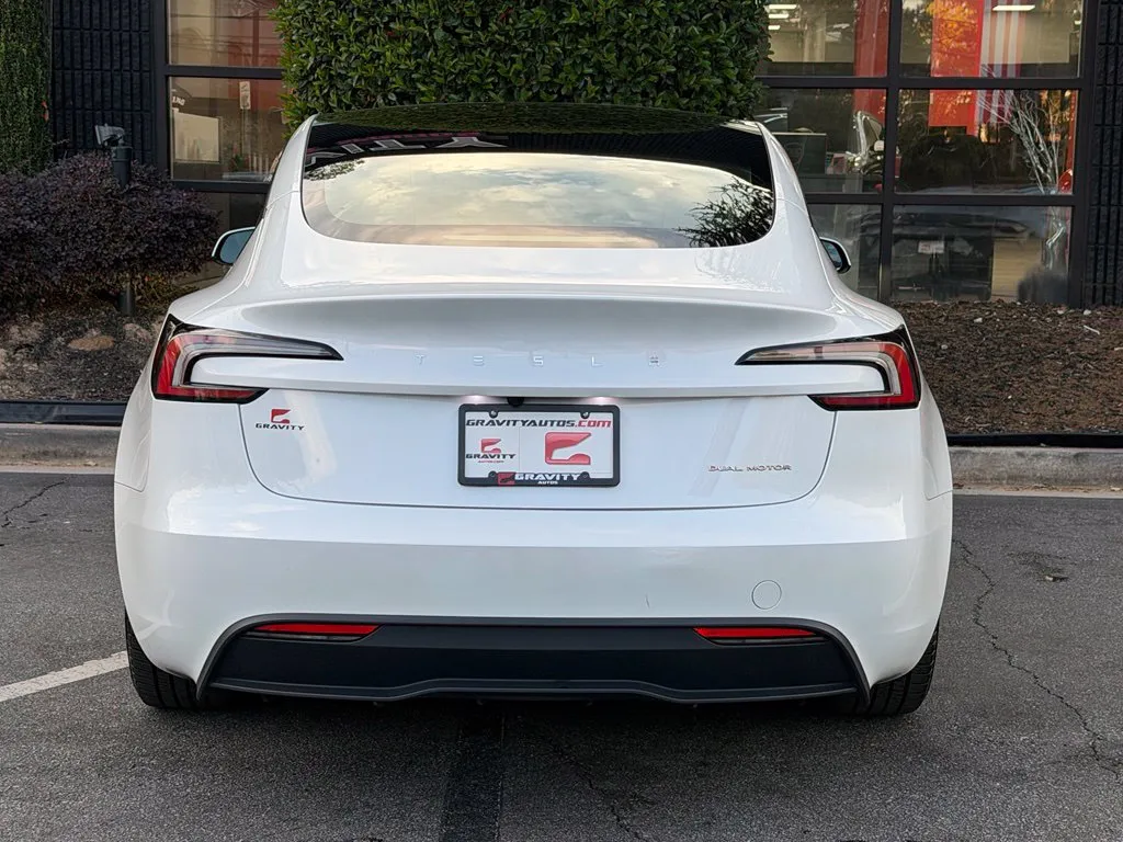 Tesla Model 3 photo 14