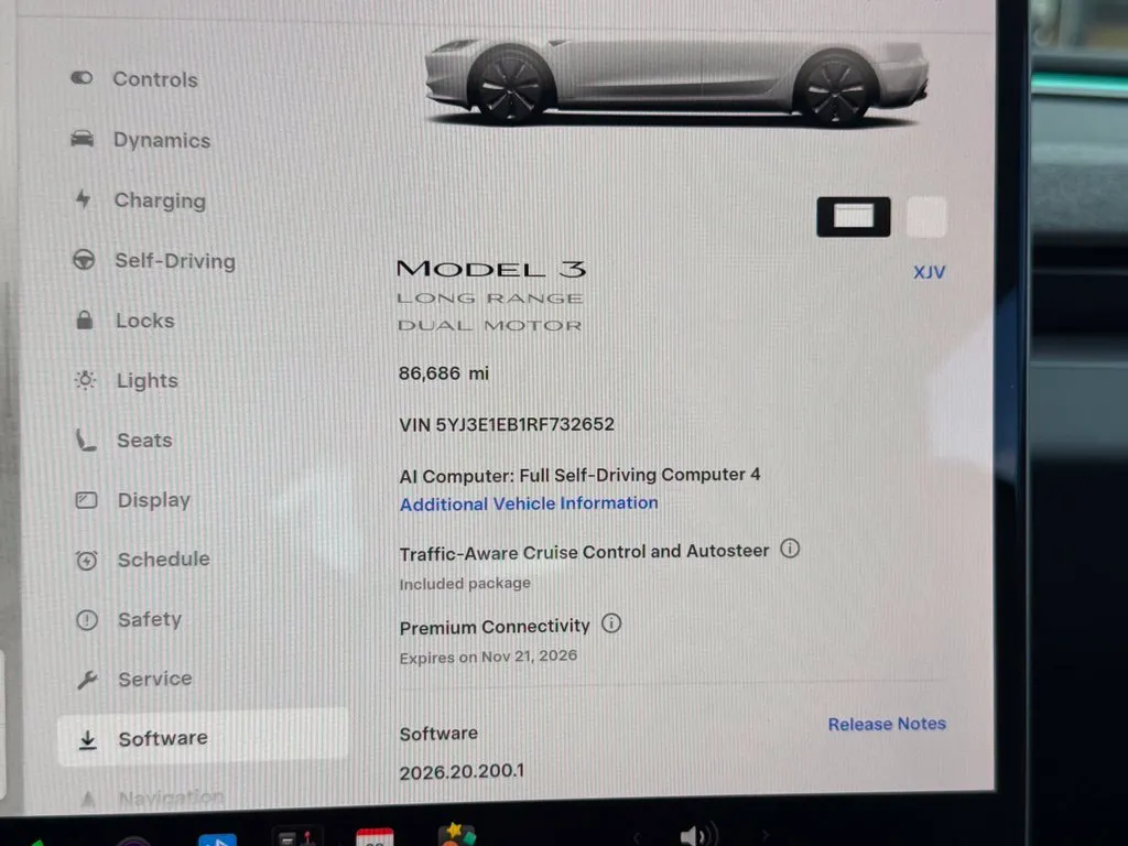 Tesla Model 3 photo 52