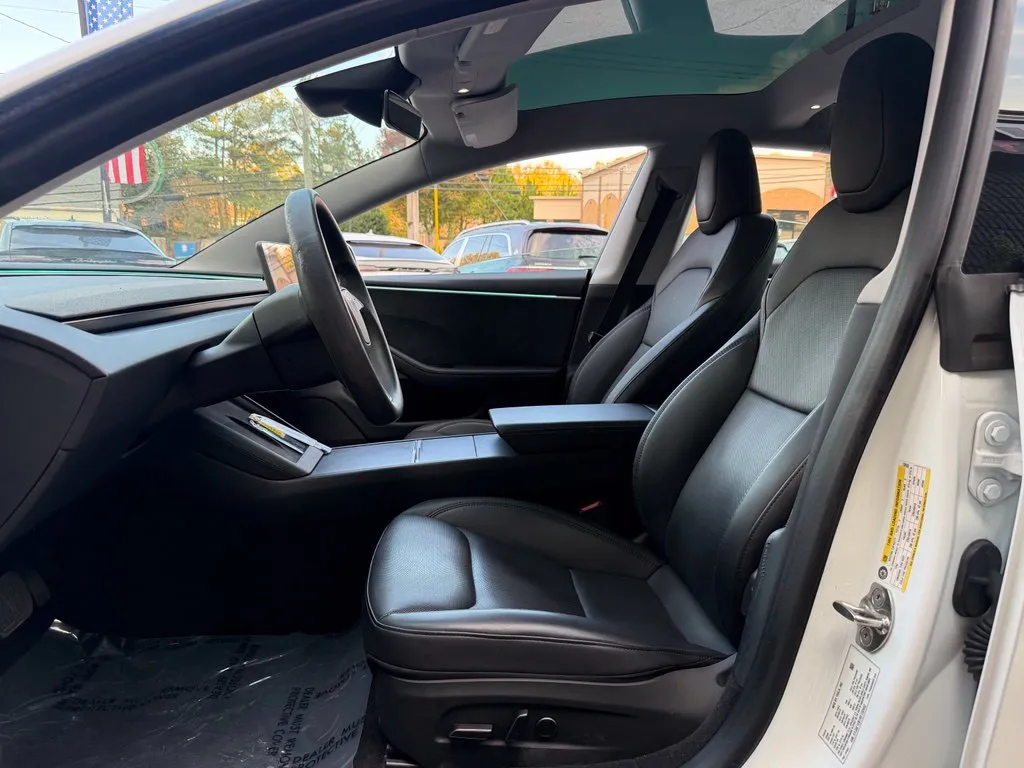 Tesla Model 3 photo 25