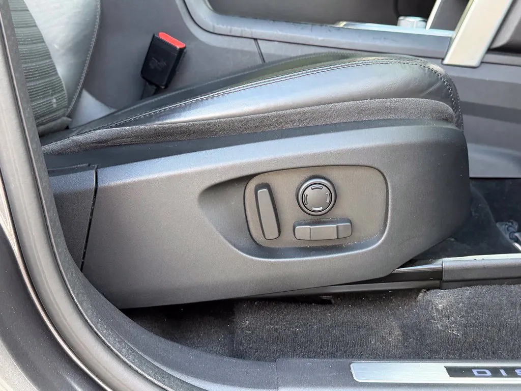 Land Rover Discovery Sport photo 36