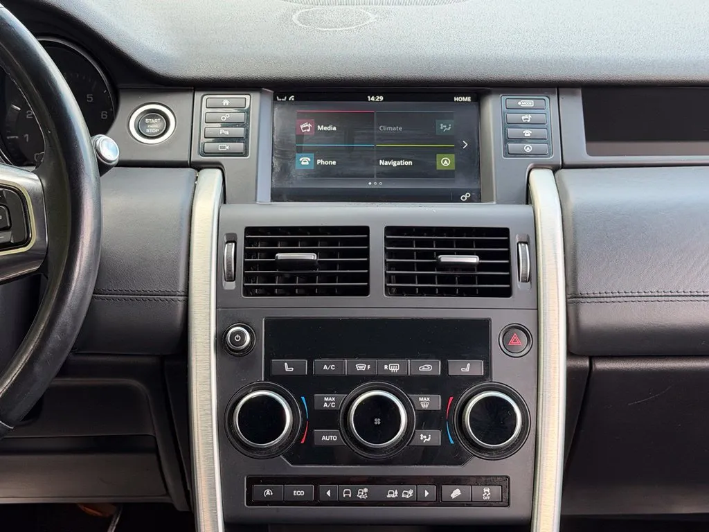 Land Rover Discovery Sport photo 48