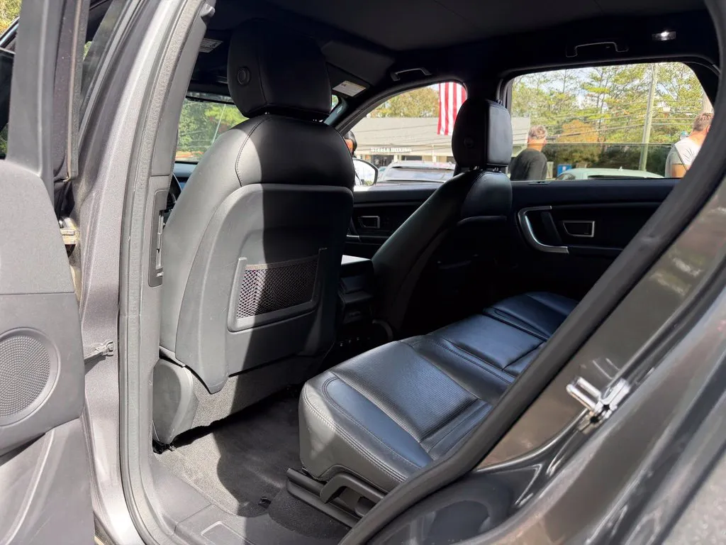 Land Rover Discovery Sport photo 31