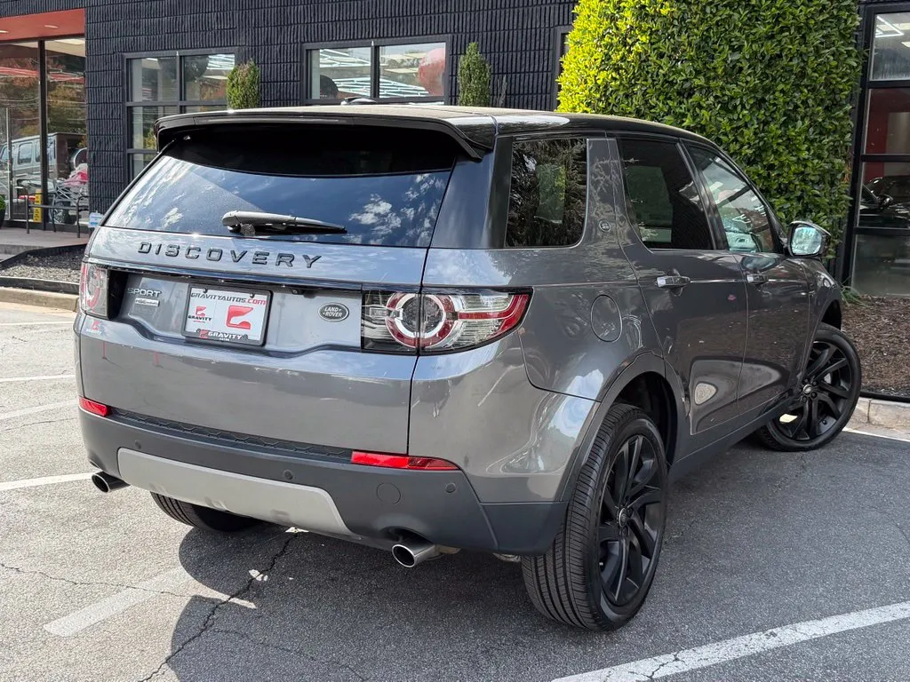 Land Rover Discovery Sport photo 12