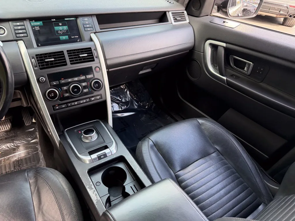 Land Rover Discovery Sport photo 43