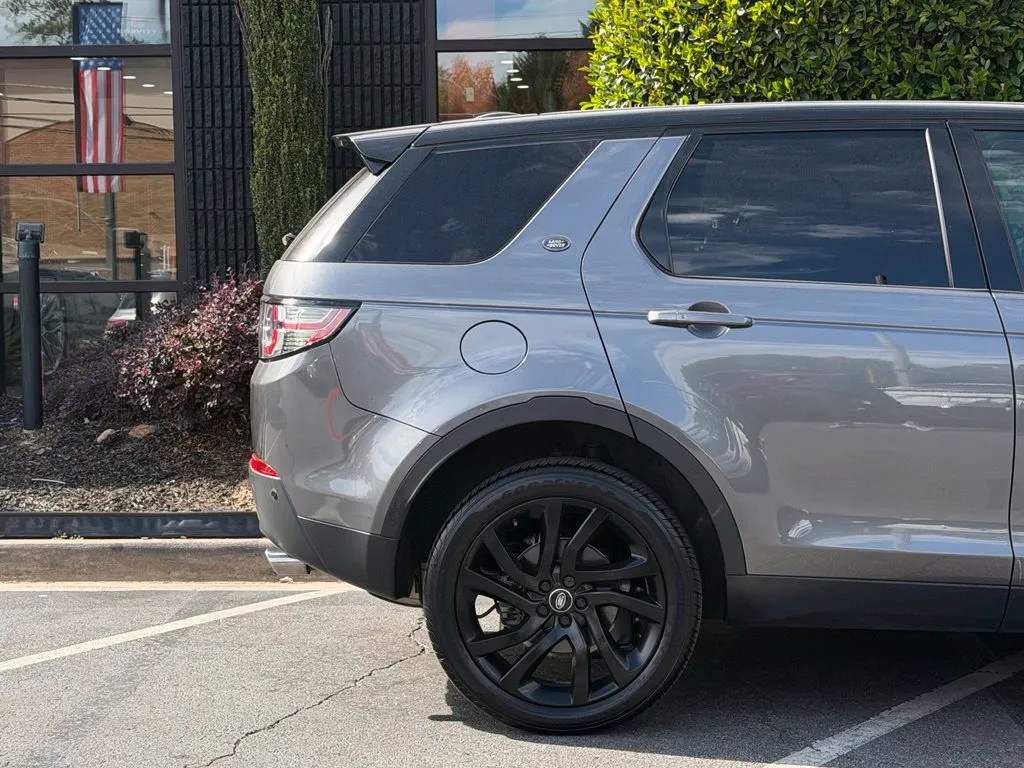 Land Rover Discovery Sport photo 22