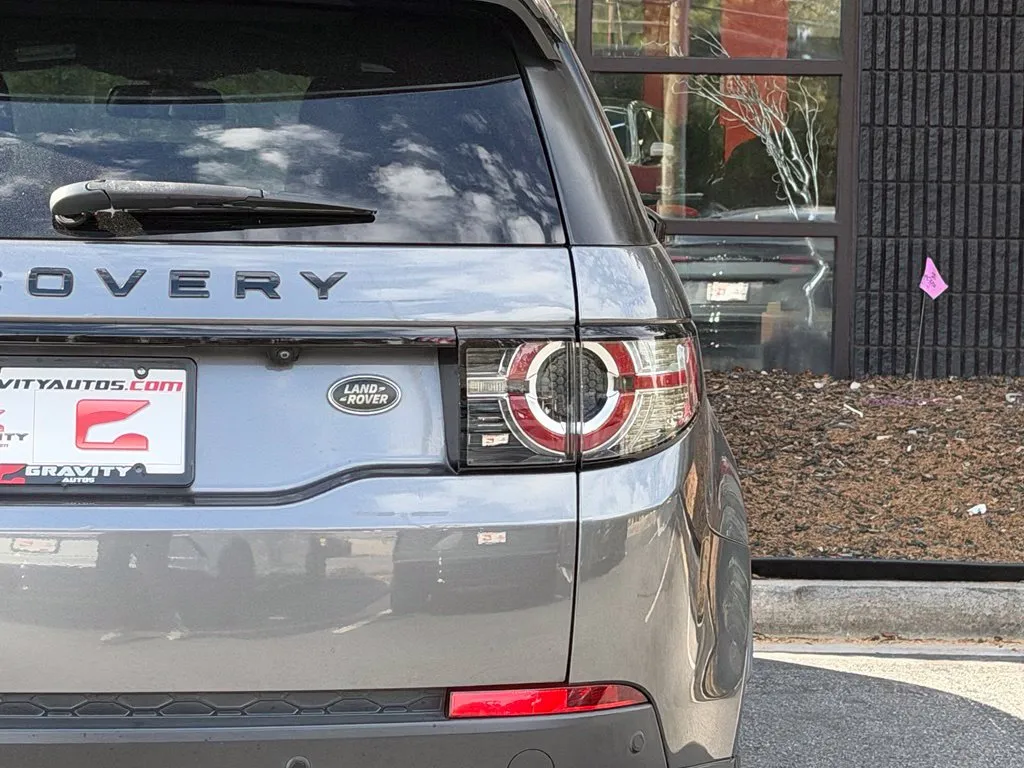 Land Rover Discovery Sport photo 16