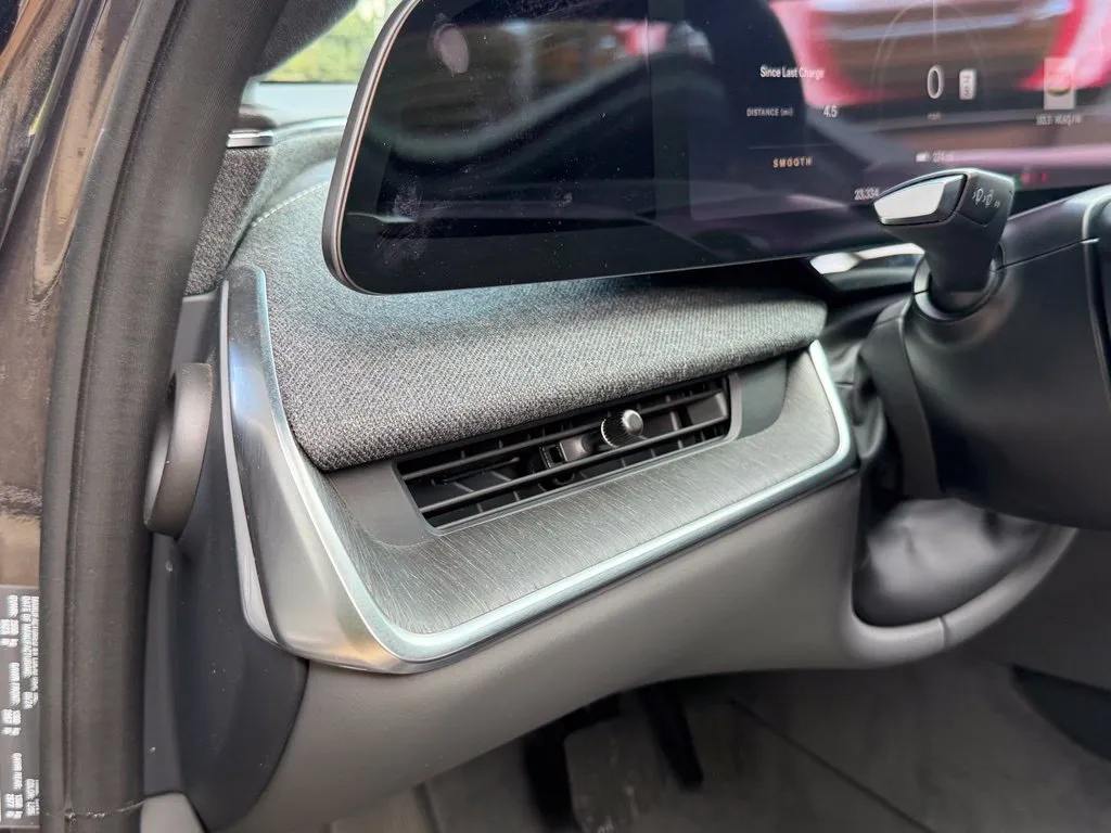 Lucid Air photo 28
