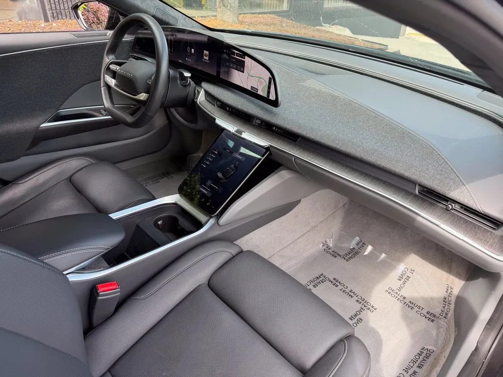Lucid Air photo 33