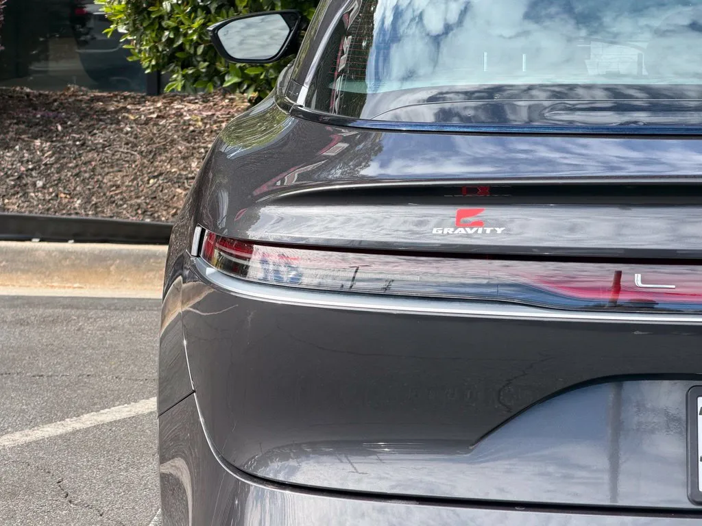 Lucid Air photo 15