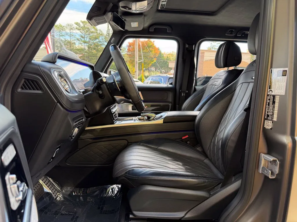 Mercedes-Benz G-Class photo 25