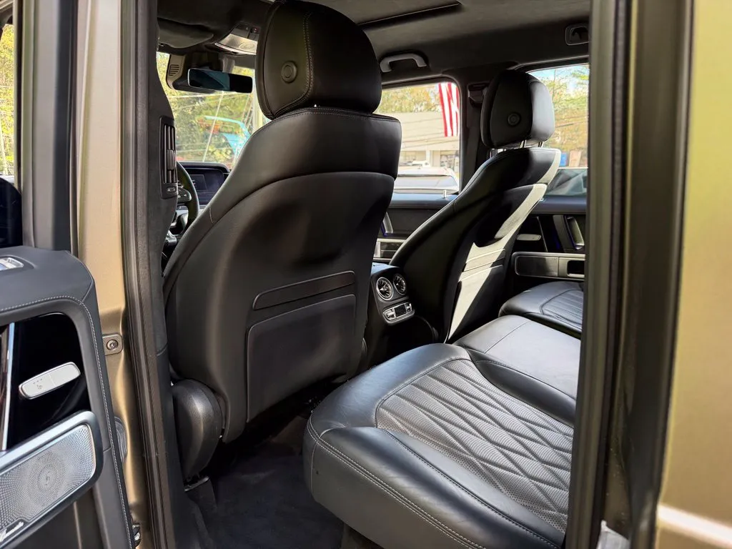 Mercedes-Benz G-Class photo 30