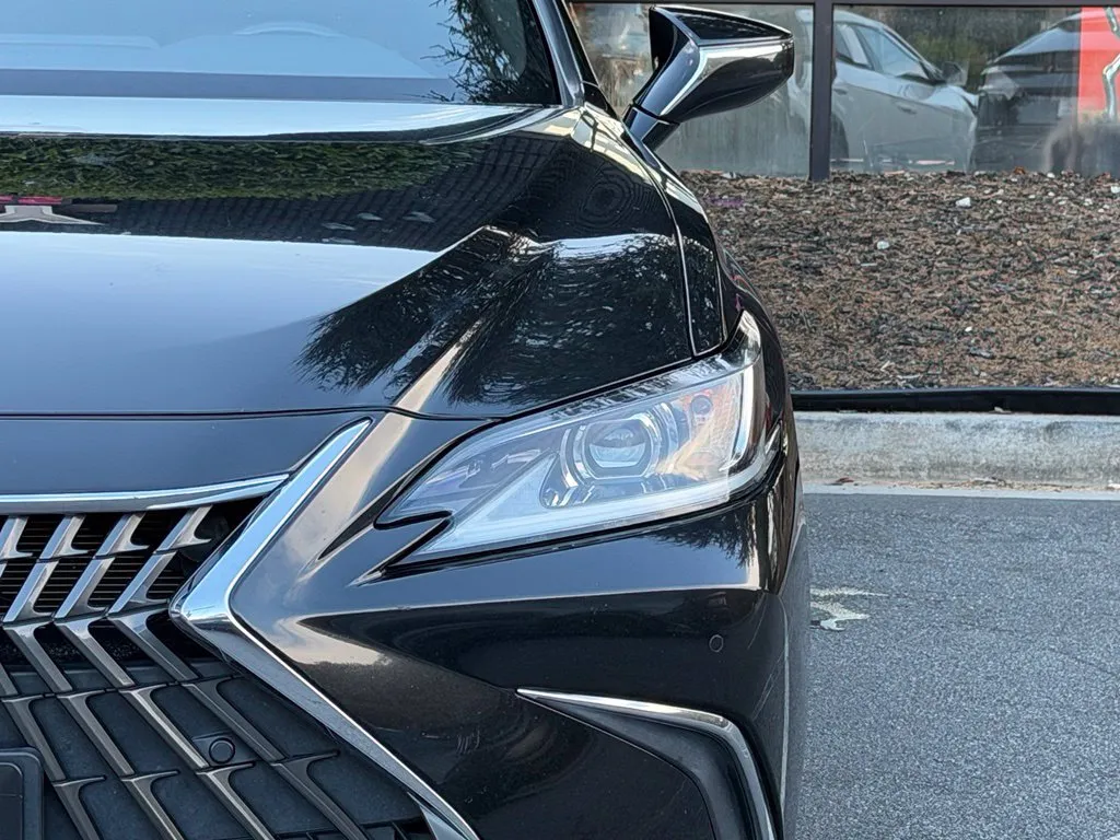 Lexus ES photo 5