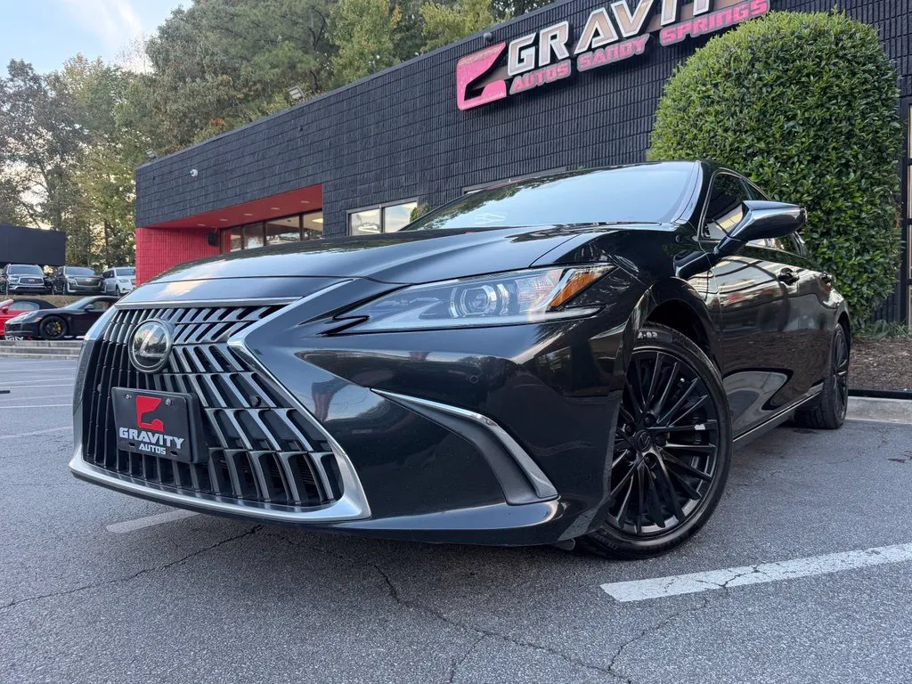 Lexus ES photo 2
