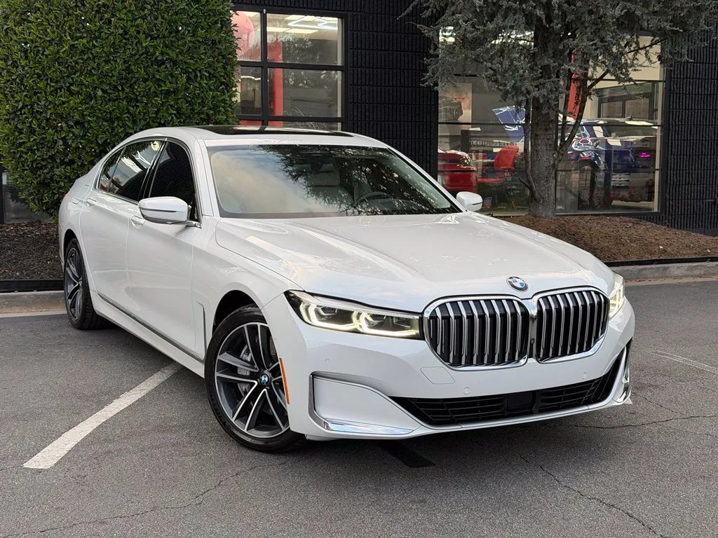 BMW 7 Series photo 7