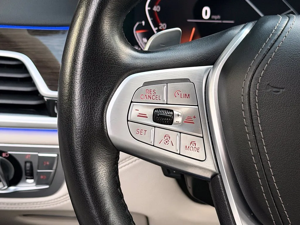 BMW 7 Series photo 45