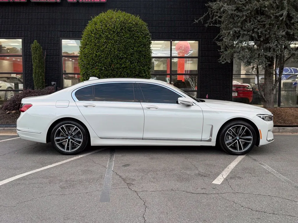 BMW 7 Series photo 21
