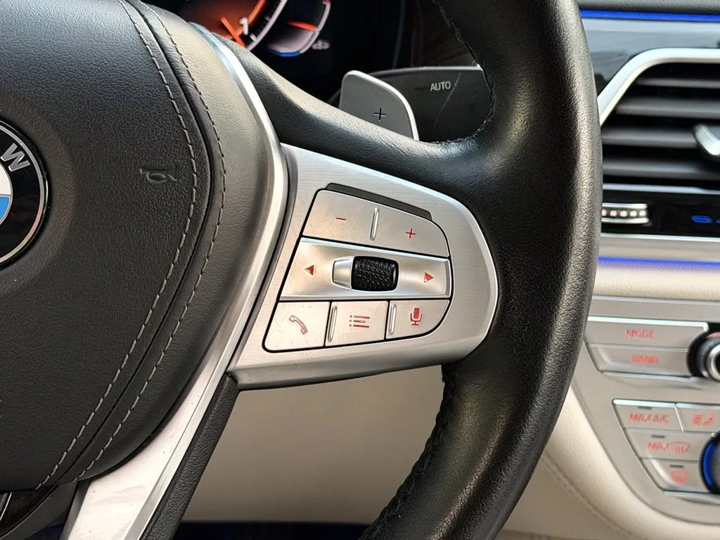 BMW 7 Series photo 46