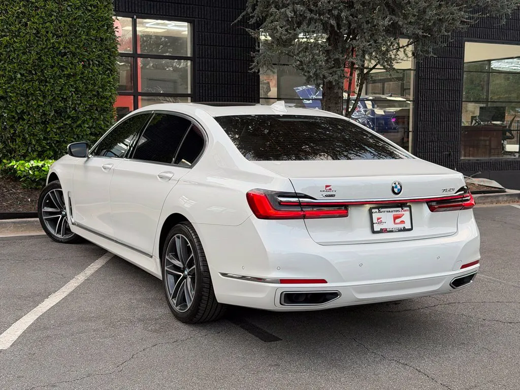 BMW 7 Series photo 19