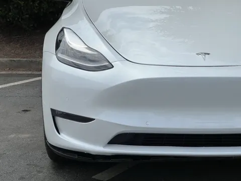 More photos of 2022 Tesla Model Y Long Range at Gravity Autos Sandy Springs, GA