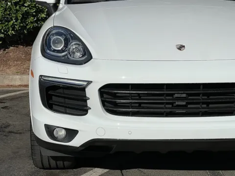 More photos of 2018 Porsche Cayenne at Gravity Autos Sandy Springs, GA