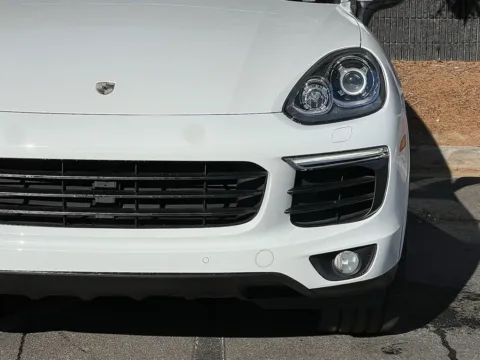 More photos of 2018 Porsche Cayenne at Gravity Autos Sandy Springs, GA