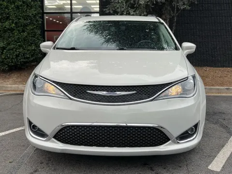 Another view of 2020 Chrysler Pacifica Touring L for sale in Sandy Springs, GA at Gravity Autos Sandy Springs