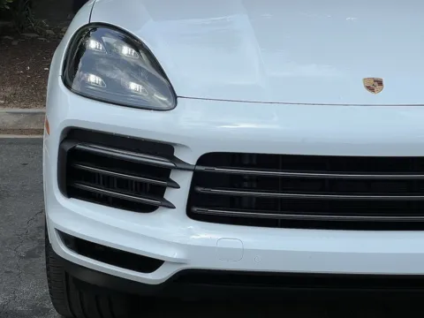 More photos of 2023 Porsche Cayenne Platinum Edition at Gravity Autos Sandy Springs, GA