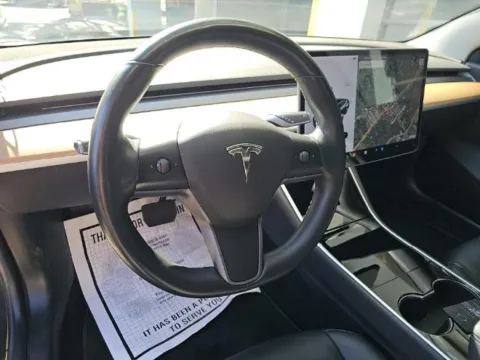 More photos of 2018 Tesla Model 3 Long Range at Gravity Autos Roswell, GA