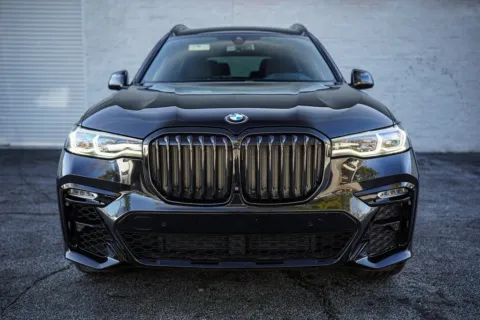 More photos of 2022 BMW X7 M50i at Gravity Autos Roswell, GA
