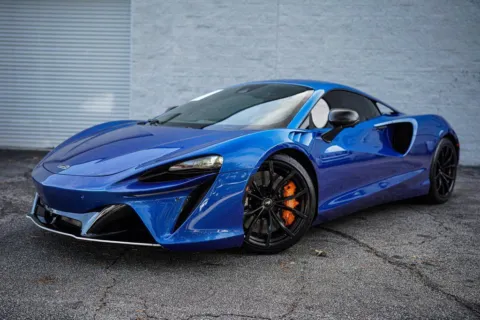 Photos of 2023 McLaren Artura Performance for sale in Roswell, GA at Gravity Autos Roswell