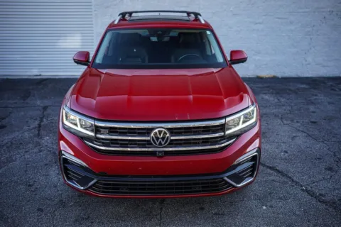 More photos of 2022 Volkswagen Atlas 3.6L V6 SEL Premium R-Line at Gravity Autos Roswell, GA