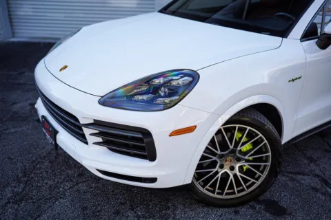 Photos of 2023 Porsche Cayenne E-Hybrid Coupe Platinum Edition for sale in Roswell, GA at Gravity Autos Roswell