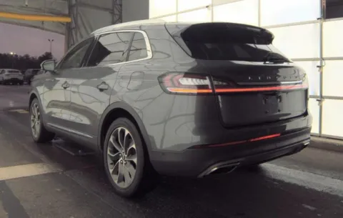 More photos of 2023 Lincoln Nautilus Reserve at Gravity Autos Roswell, GA