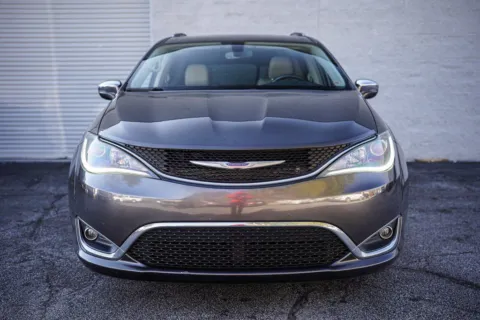 More photos of 2020 Chrysler Pacifica Limited at Gravity Autos Roswell, GA