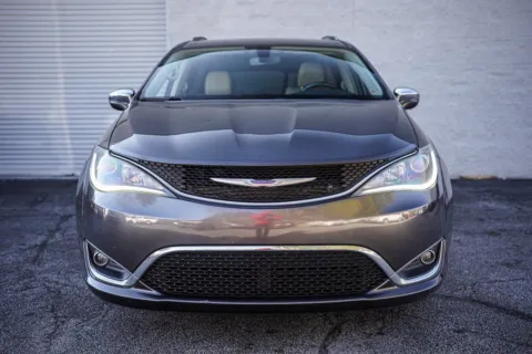 More photos of 2020 Chrysler Pacifica Limited at Gravity Autos Roswell, GA