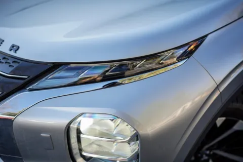 More photos of 2023 Mitsubishi Outlander PHEV SE at Gravity Autos Roswell, GA