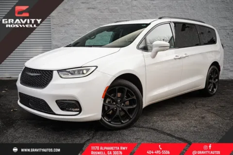 White 2022 Chrysler Pacifica Touring L for sale in Roswell, GA