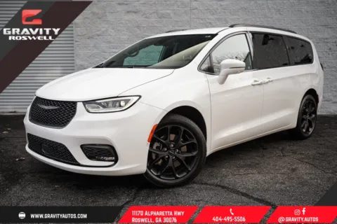 White 2022 Chrysler Pacifica Touring L for sale in Roswell, GA