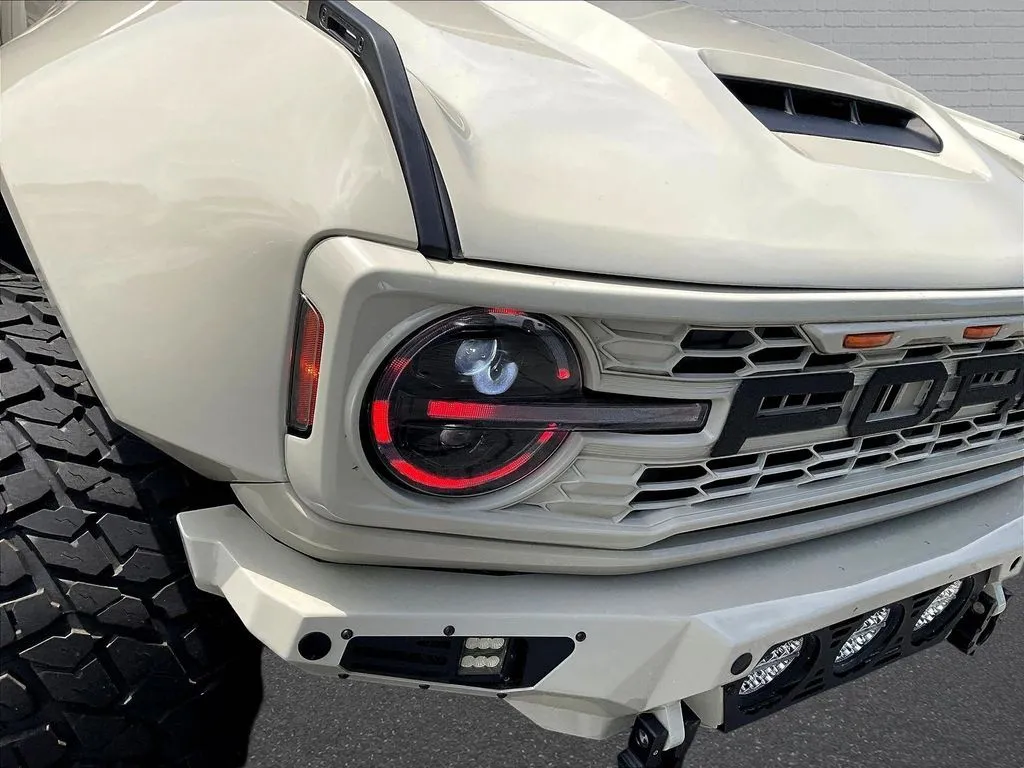 Ford Bronco photo 25