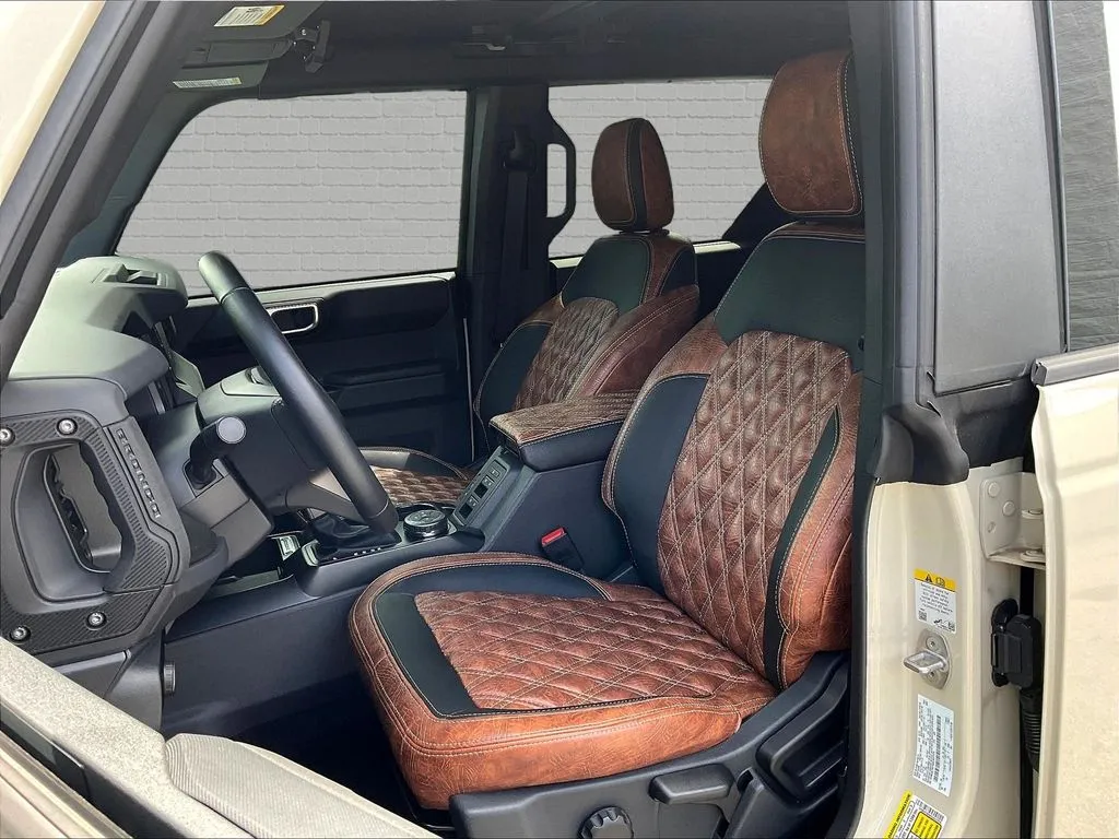 Ford Bronco photo 19
