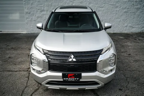 More photos of 2023 Mitsubishi Outlander PHEV SE at Gravity Autos Roswell, GA
