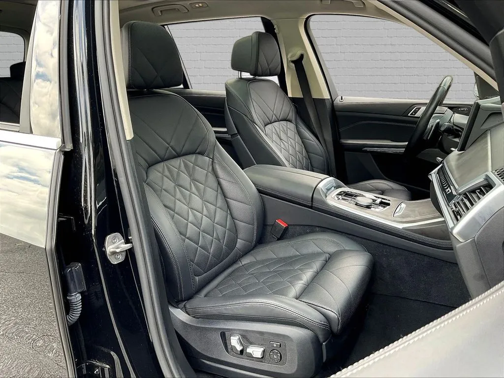 BMW X7 photo 27