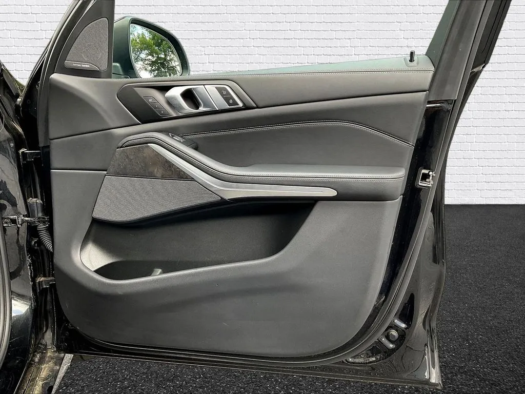 BMW X7 photo 26