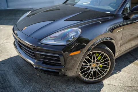 Photos of 2023 Porsche Cayenne E-Hybrid Platinum Edition for sale in Roswell, GA at Gravity Autos Roswell
