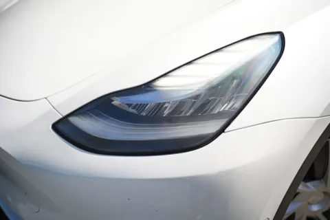 More photos of 2021 Tesla Model Y Long Range at Gravity Autos Roswell, GA