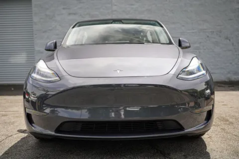 More photos of 2023 Tesla Model Y Long Range at Gravity Autos Roswell, GA